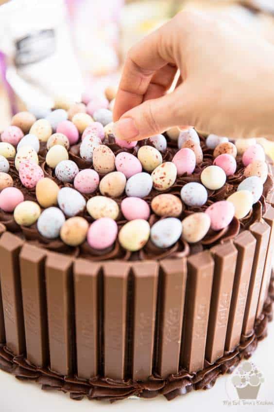 Easter Kitkat Cake by eviltwin.kitchen