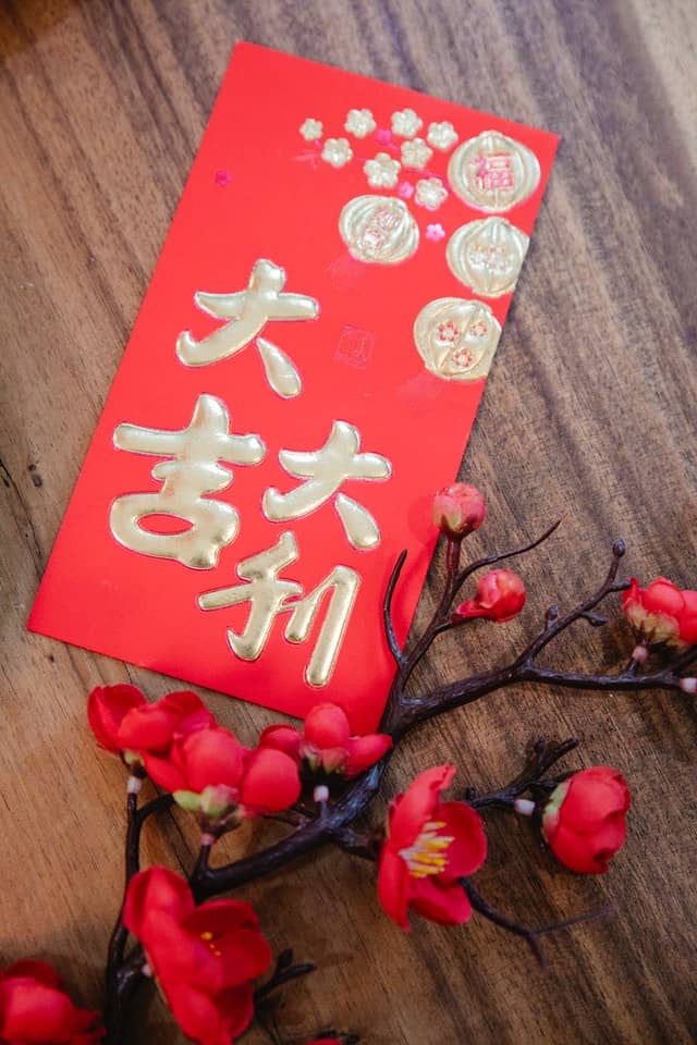 Red Envelope by Angela Roma2 from Pexels